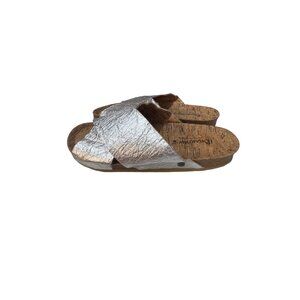 Bearpaw Womens Silver Cork Slide Sandals Size 6 NWT